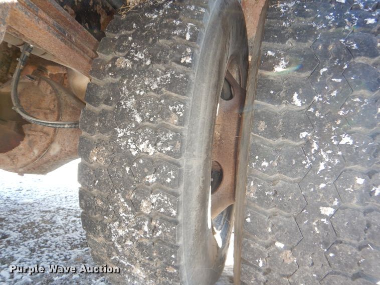 image for item DI2604 2000 Chevrolet Blue Bird school bus