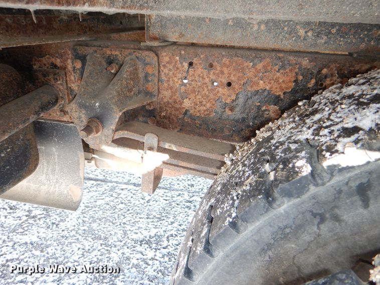 image for item DI2604 2000 Chevrolet Blue Bird school bus