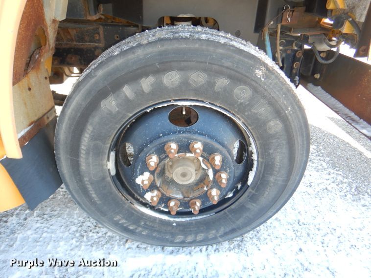 image for item DI2604 2000 Chevrolet Blue Bird school bus