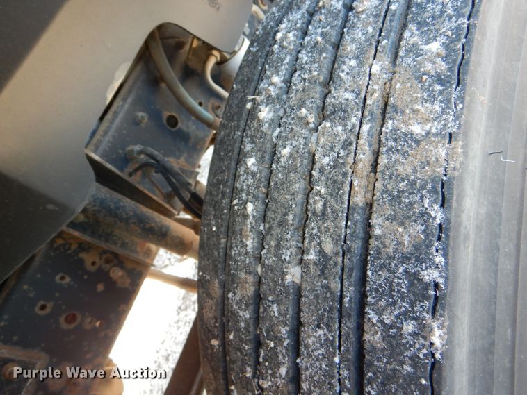 image for item DI2604 2000 Chevrolet Blue Bird school bus