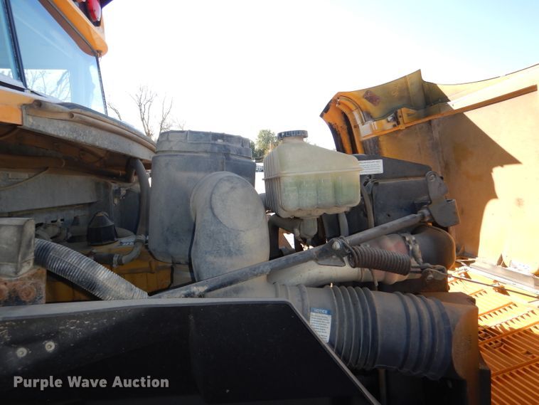 image for item DI2604 2000 Chevrolet Blue Bird school bus