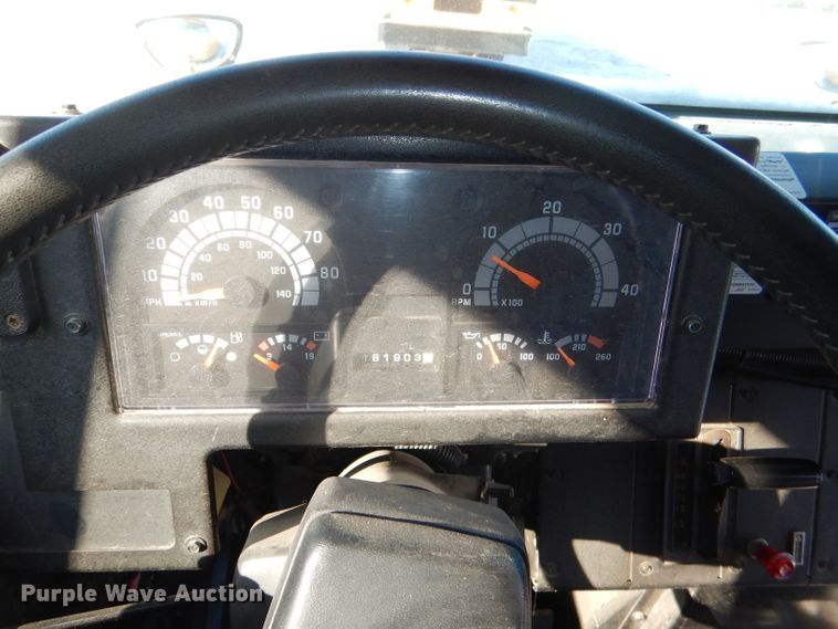 image for item DI2604 2000 Chevrolet Blue Bird school bus