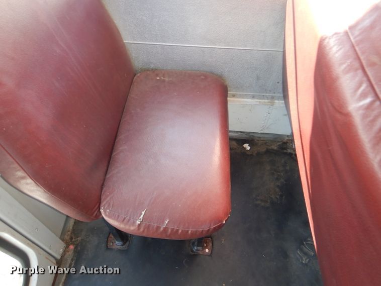 image for item DI2604 2000 Chevrolet Blue Bird school bus