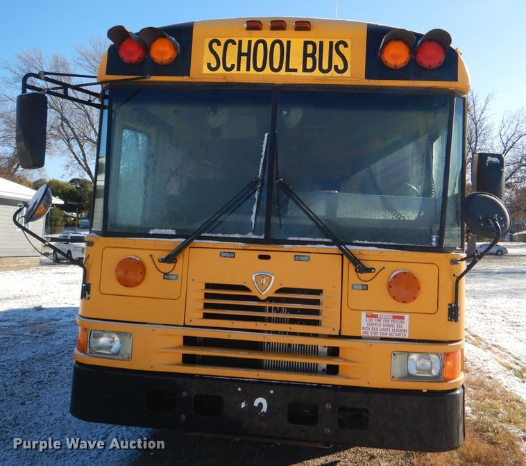 image for item DI2605 2004 International FE300 school bus