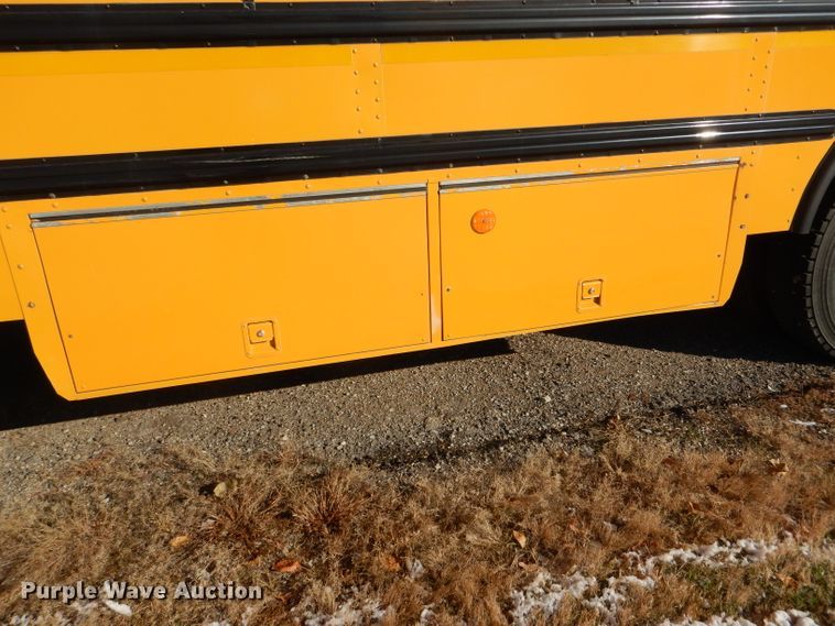 image for item DI2605 2004 International FE300 school bus