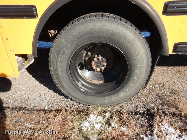 image for item DI2605 2004 International FE300 school bus