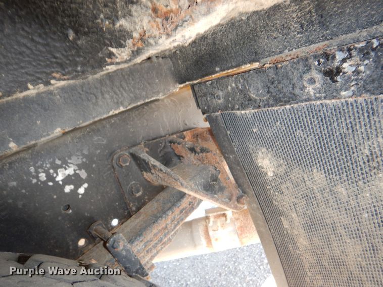 image for item DI2605 2004 International FE300 school bus