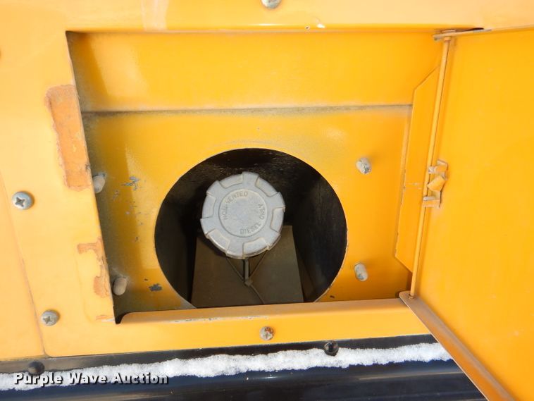 image for item DI2605 2004 International FE300 school bus