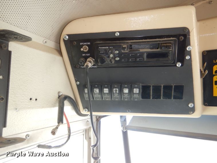 image for item DI2605 2004 International FE300 school bus