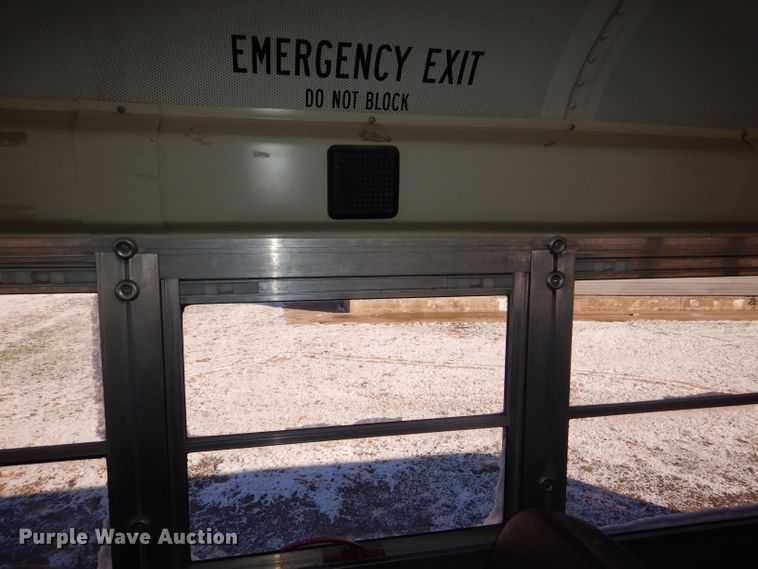 image for item DI2605 2004 International FE300 school bus