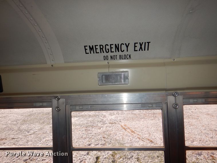 image for item DI2605 2004 International FE300 school bus