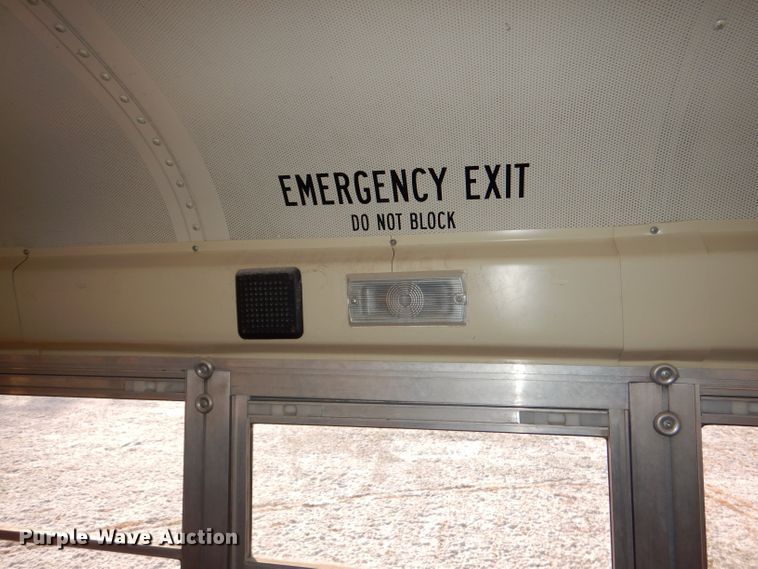 image for item DI2605 2004 International FE300 school bus