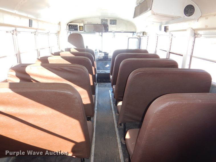 image for item DI2605 2004 International FE300 school bus