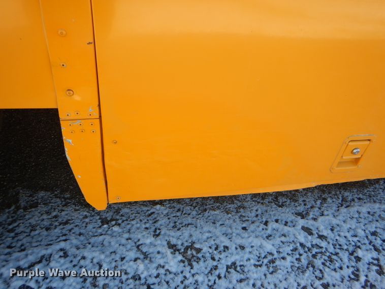 image for item DI2605 2004 International FE300 school bus