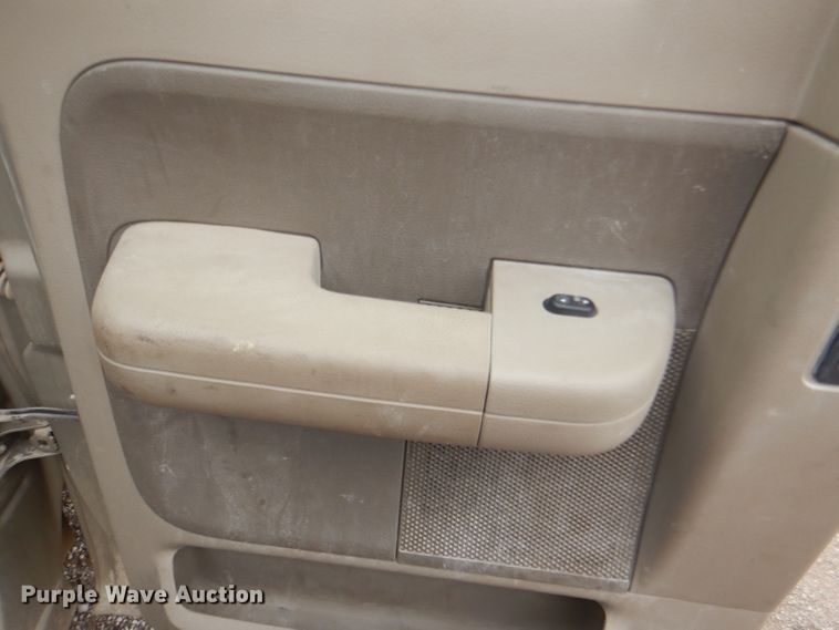 image for item DI2606 2007 Ford F150 XL SuperCab pickup truck