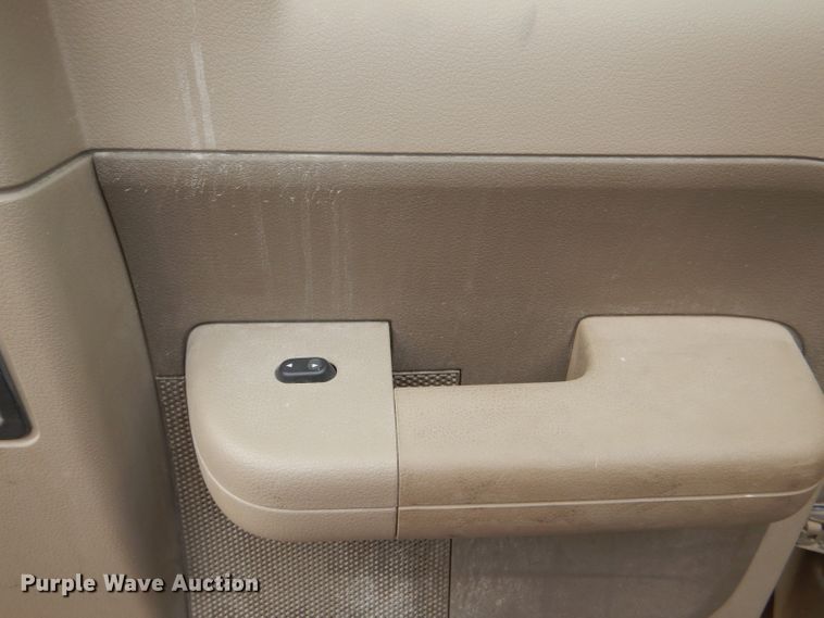 image for item DI2606 2007 Ford F150 XL SuperCab pickup truck