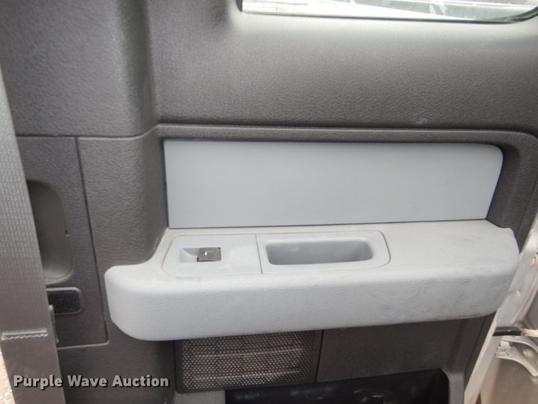 image for item DI2683 2014 Ford F150 XL SuperCab pickup truck