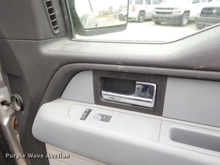 image for item DI2683 2014 Ford F150 XL SuperCab pickup truck