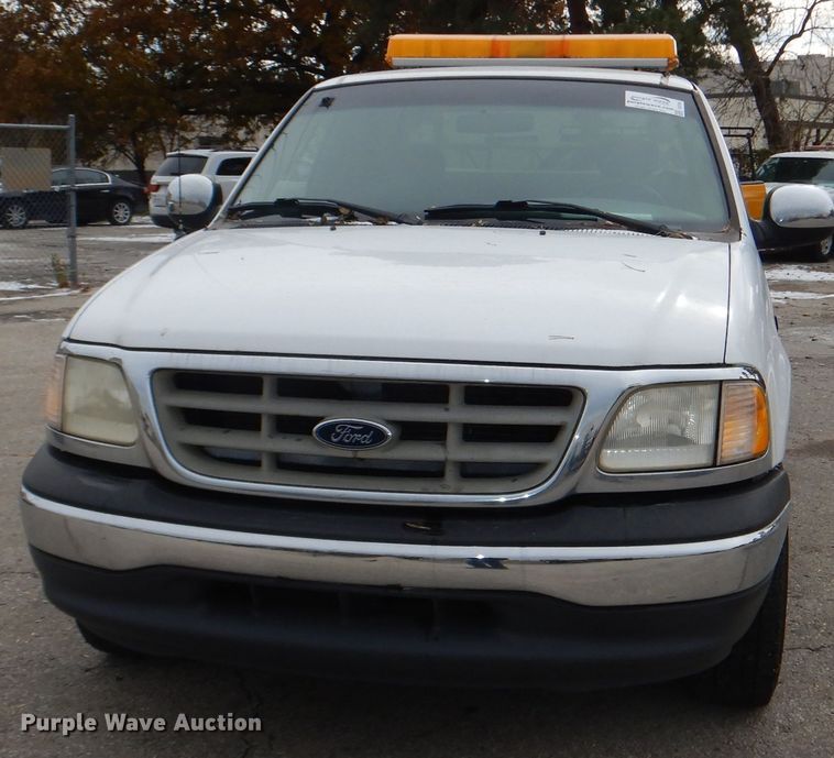 image for item DI2704 2001 Ford F150 XLT SuperCab pickup truck