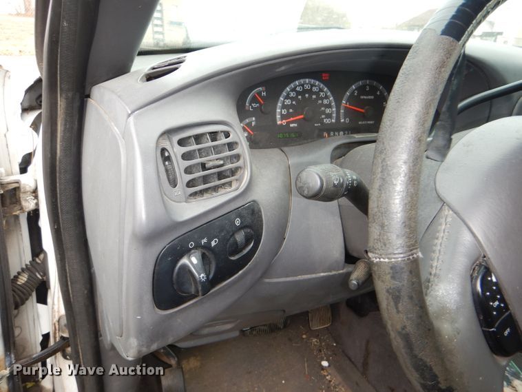 image for item DI2704 2001 Ford F150 XLT SuperCab pickup truck