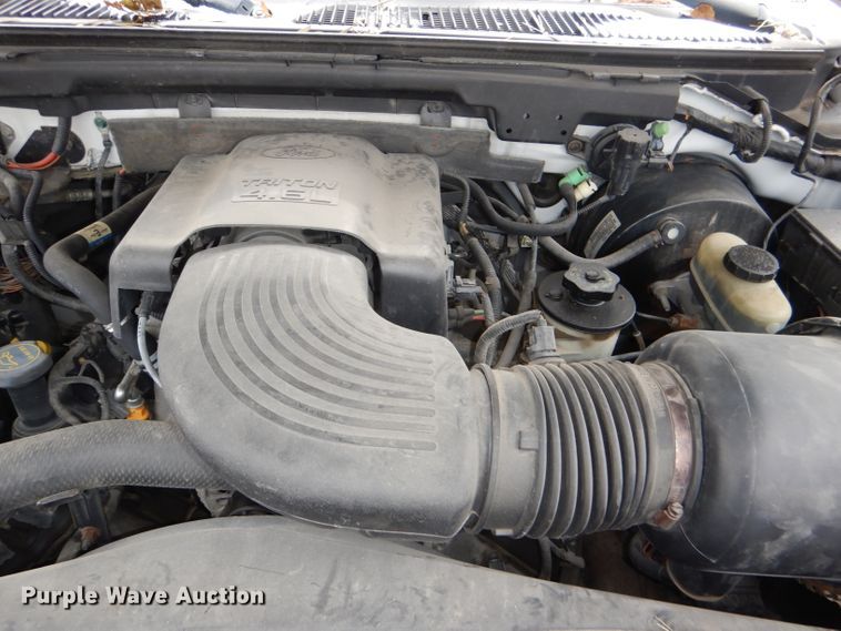 image for item DI2704 2001 Ford F150 XLT SuperCab pickup truck