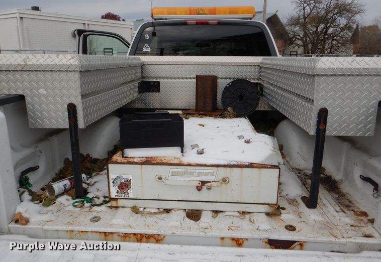 image for item DI2704 2001 Ford F150 XLT SuperCab pickup truck