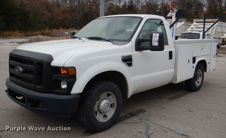 image for item DI2709 2008 Ford F250 Super Duty XL utility bed pickup truck