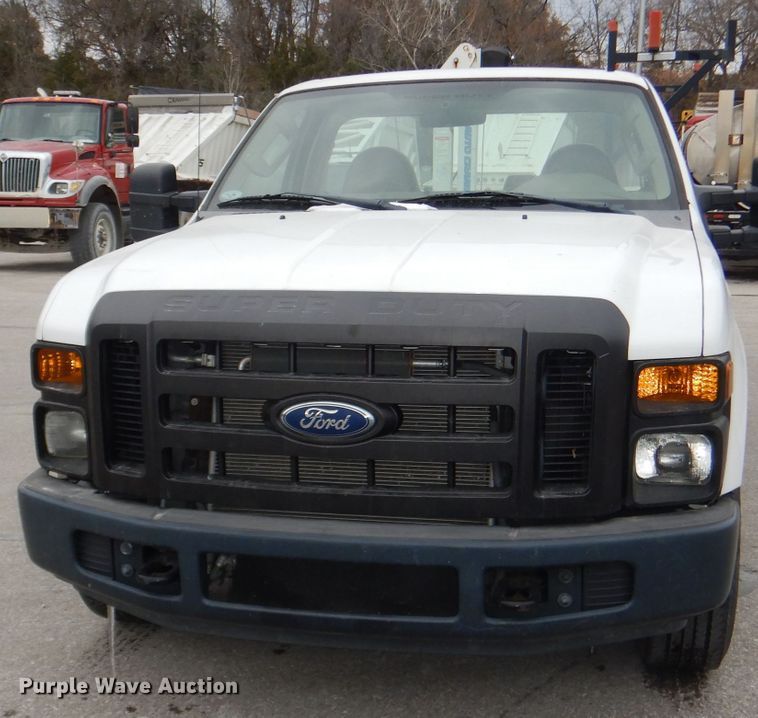 image for item DI2709 2008 Ford F250 Super Duty XL utility bed pickup truck