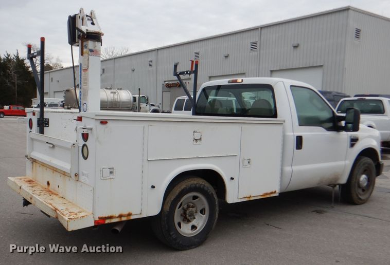 image for item DI2709 2008 Ford F250 Super Duty XL utility bed pickup truck