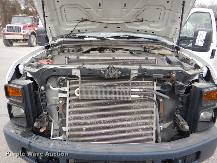 image for item DI2709 2008 Ford F250 Super Duty XL utility bed pickup truck