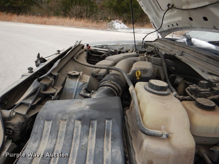 image for item DI2709 2008 Ford F250 Super Duty XL utility bed pickup truck