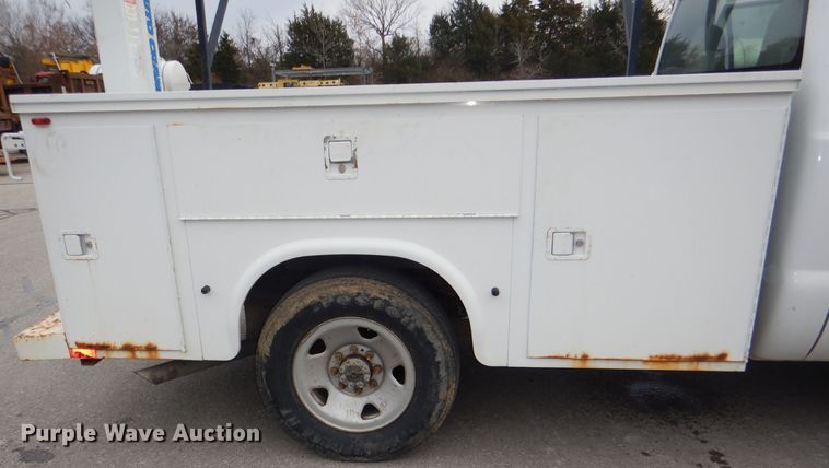 image for item DI2709 2008 Ford F250 Super Duty XL utility bed pickup truck