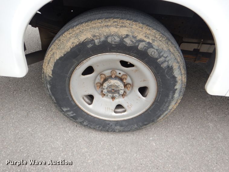 image for item DI2709 2008 Ford F250 Super Duty XL utility bed pickup truck