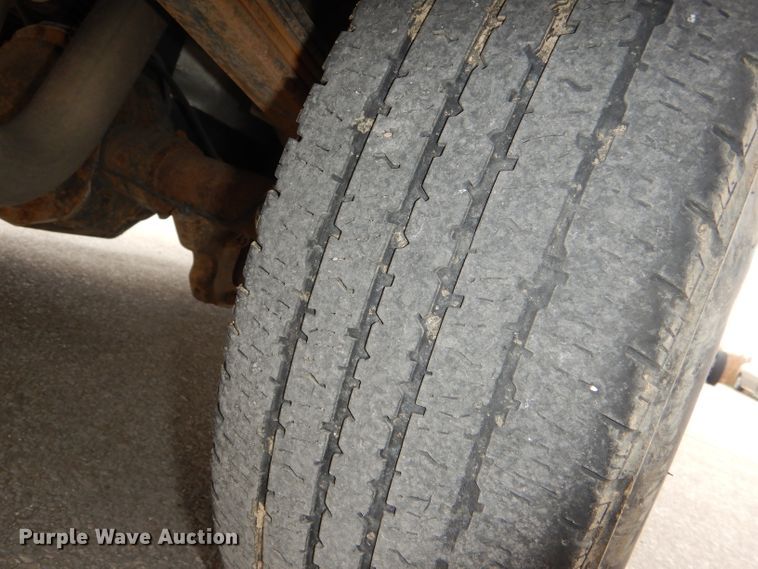 image for item DI2709 2008 Ford F250 Super Duty XL utility bed pickup truck