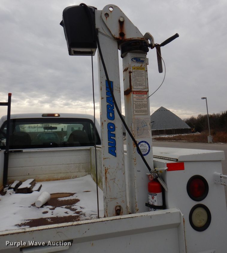 image for item DI2709 2008 Ford F250 Super Duty XL utility bed pickup truck