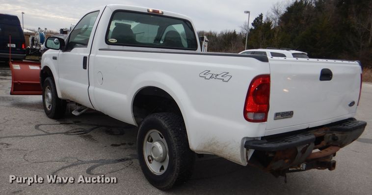 image for item DI2710 2007 Ford F250 Super Duty XL pickup truck
