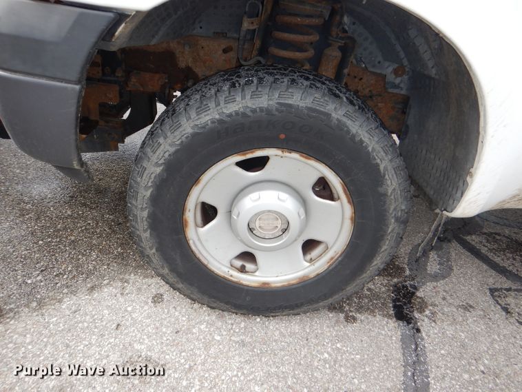 image for item DI2710 2007 Ford F250 Super Duty XL pickup truck