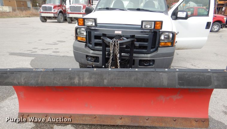 image for item DI2710 2007 Ford F250 Super Duty XL pickup truck