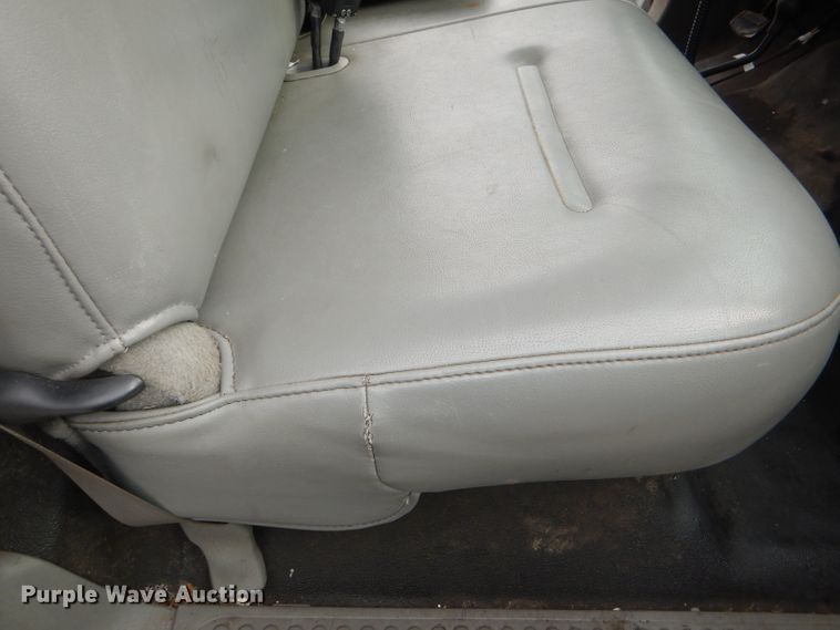 image for item DI2710 2007 Ford F250 Super Duty XL pickup truck