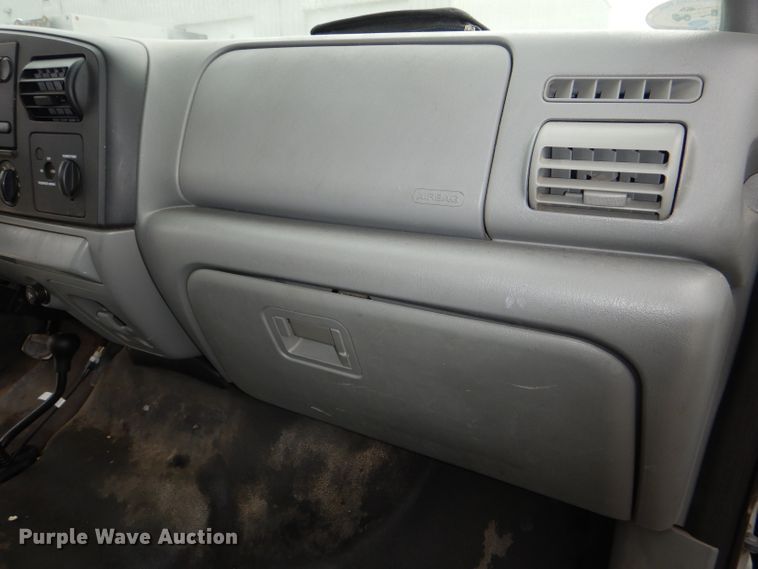 image for item DI2710 2007 Ford F250 Super Duty XL pickup truck