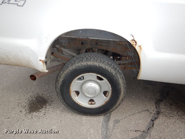 image for item DI2710 2007 Ford F250 Super Duty XL pickup truck