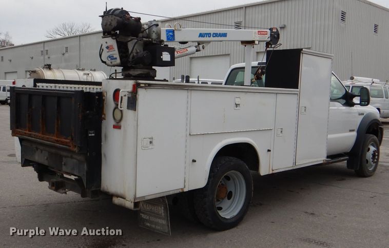 image for item DI2717 2006 Ford F550 Super Duty XL utility truck with crane