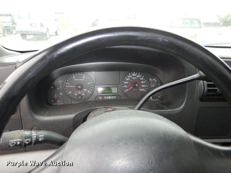 image for item DI2717 2006 Ford F550 Super Duty XL utility truck with crane