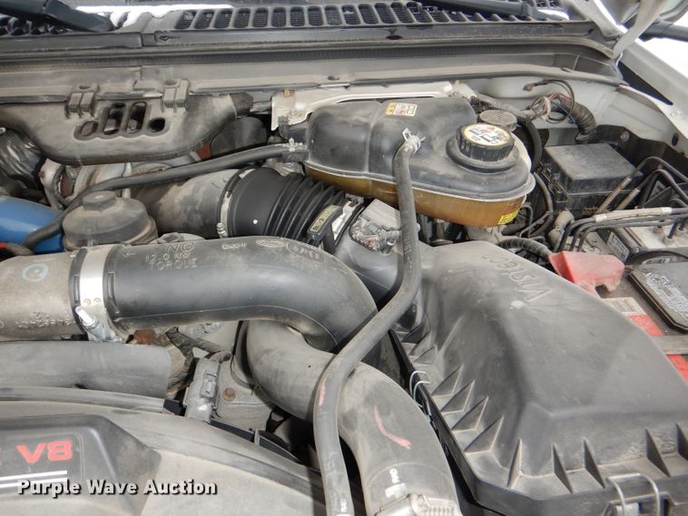 image for item DI2717 2006 Ford F550 Super Duty XL utility truck with crane