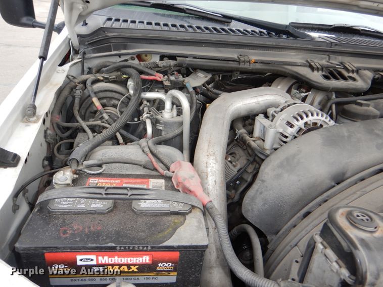 image for item DI2717 2006 Ford F550 Super Duty XL utility truck with crane