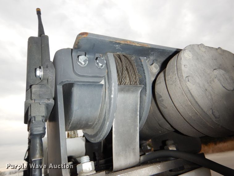 image for item DI2717 2006 Ford F550 Super Duty XL utility truck with crane