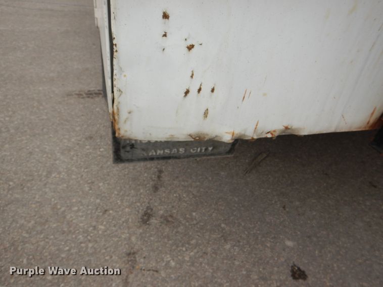 image for item DI2717 2006 Ford F550 Super Duty XL utility truck with crane