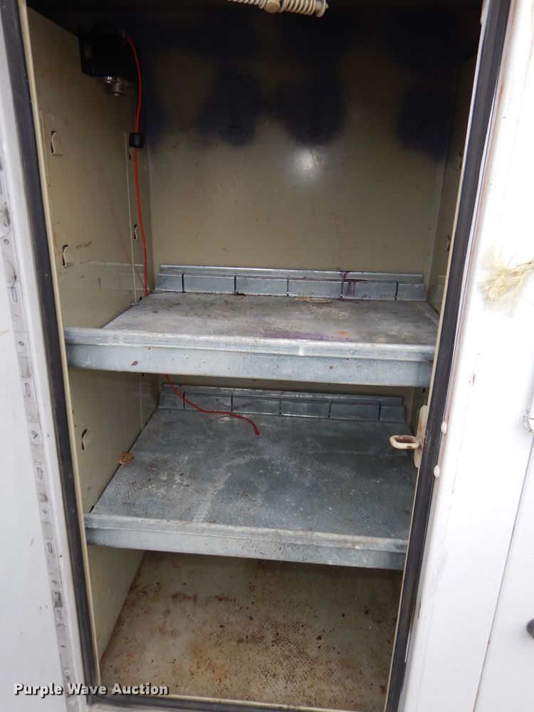 image for item DI2717 2006 Ford F550 Super Duty XL utility truck with crane