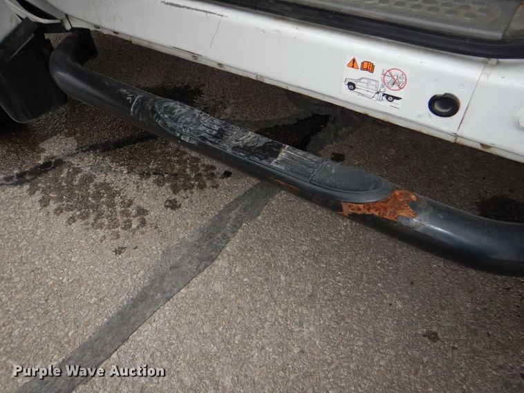 image for item DI2717 2006 Ford F550 Super Duty XL utility truck with crane