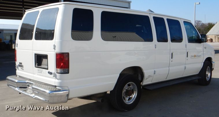 image for item DI2721 2008 Ford E350 Super Duty XLT van